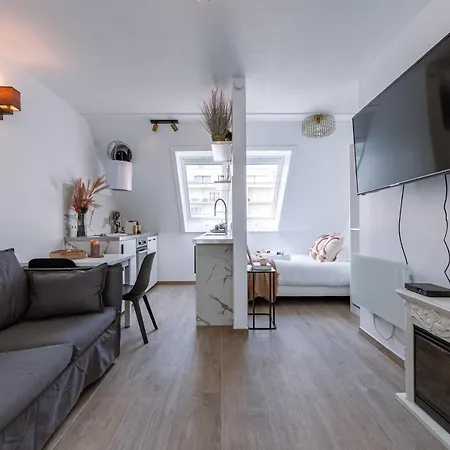 Brand New Holiday Flat In A Location, Just Around The Corner From The Sea And The Beach Nieuwpoort