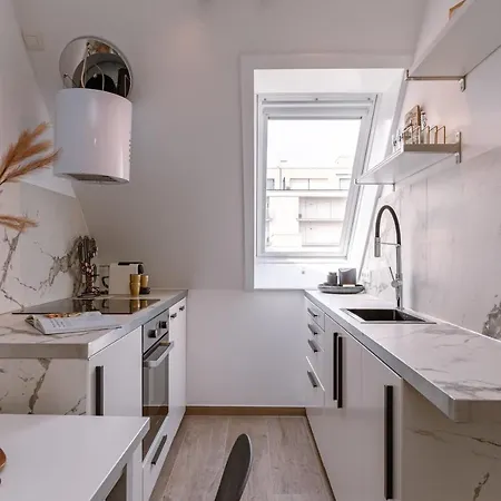 Brand New Holiday Flat In A Location, Just Around The Corner From The Sea And The Beach *