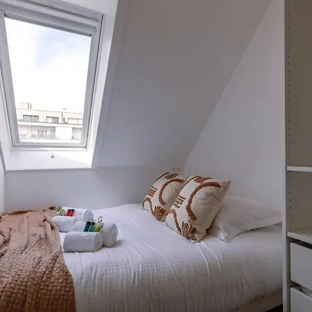 Brand New Holiday Flat In A Location, Just Around The Corner From The Sea And The Beach Apartment